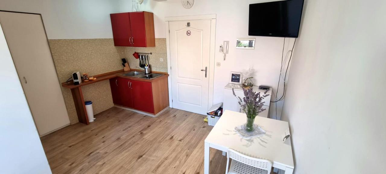 Tiny Studio Big Living Ровінь Екстер'єр фото